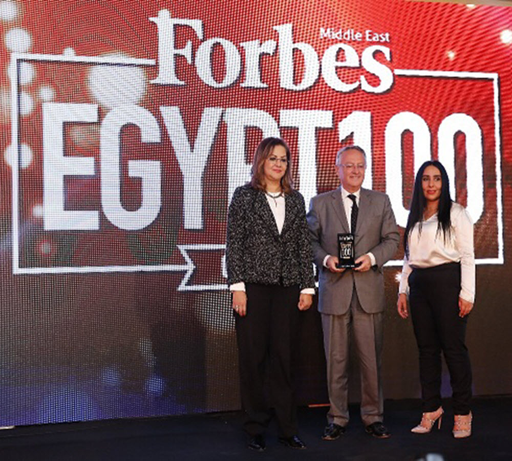 Credit Agricole Egypt Receives 2 Awards